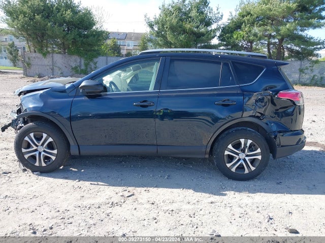 Toyota RAV4 LE 2017 JTMBFREV5HJ135609 Image 14