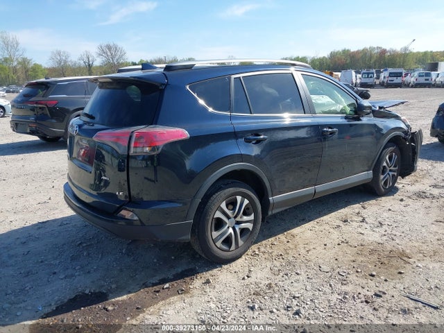 Toyota RAV4 LE 2017 JTMBFREV5HJ135609 Image 4