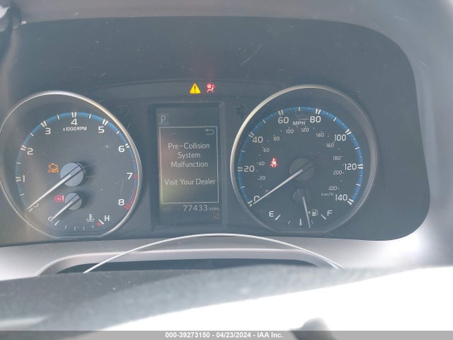 Toyota RAV4 LE 2017 JTMBFREV5HJ135609 Image 7