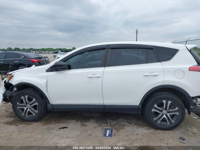 Toyota RAV4 LE 2018 2T3ZFREV9JW512139 Image 14