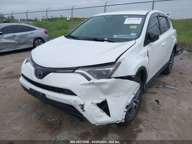 Toyota RAV4 LE 2018 2T3ZFREV9JW512139 Image 2