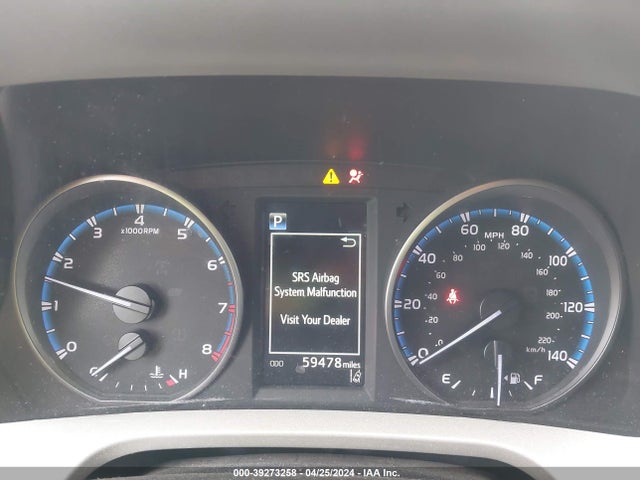 Toyota RAV4 LE 2018 2T3ZFREV9JW512139 Image 7