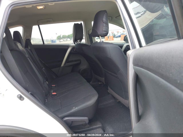 Toyota RAV4 LE 2018 2T3ZFREV9JW512139 Image 8