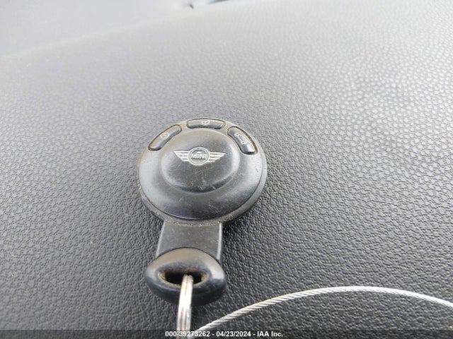 2008 MINI COOPER WMWMF33538TU66103 Photo 10