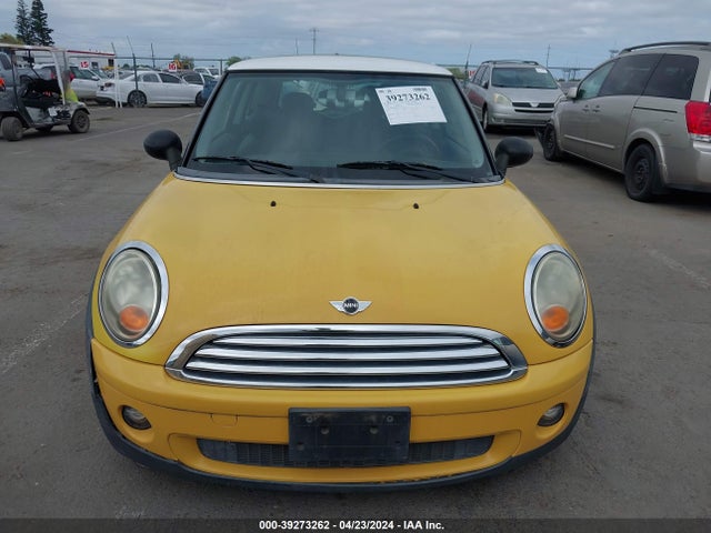 2008 MINI COOPER WMWMF33538TU66103 Photo 5