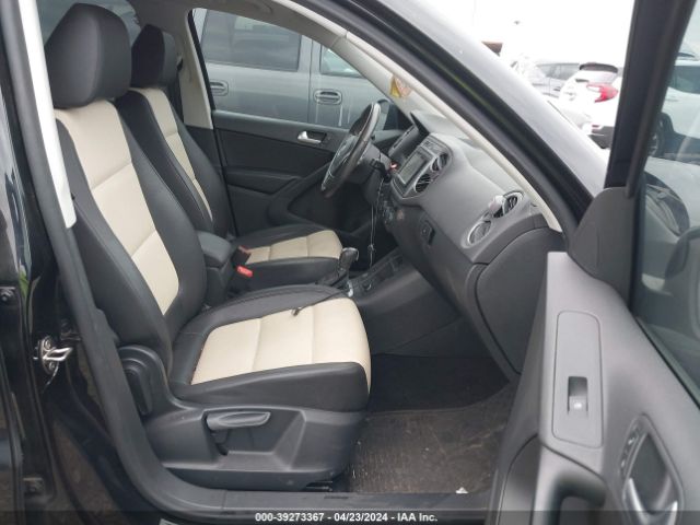 WVGAV7AX5GW599541 Volkswagen TIGUAN S