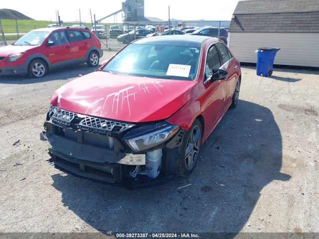 WDD3G4FB9KW019418 Mercedes-Benz A 220 4matic