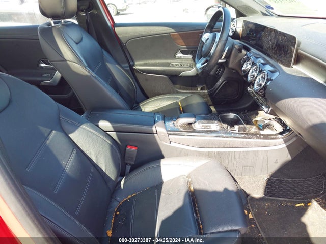 WDD3G4FB9KW019418 Mercedes-Benz A 220 4matic