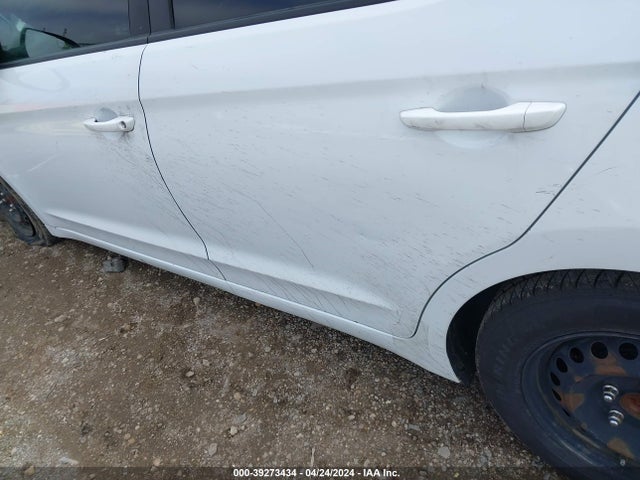 Hyundai ELANTRA SE 2019 5NPD74LF8KH458363 Image 19