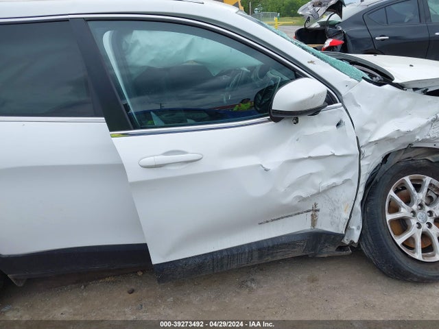 1C4PJLCS3HW617685 Jeep Cherokee Latitude Fwd