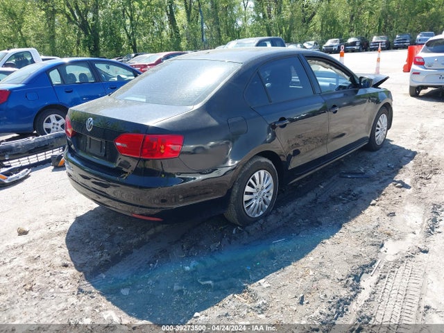 3VW2K7AJXEM312752 Volkswagen Jetta 2.0l S