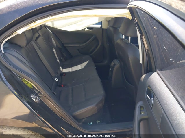 3VW2K7AJXEM312752 Volkswagen Jetta 2.0l S