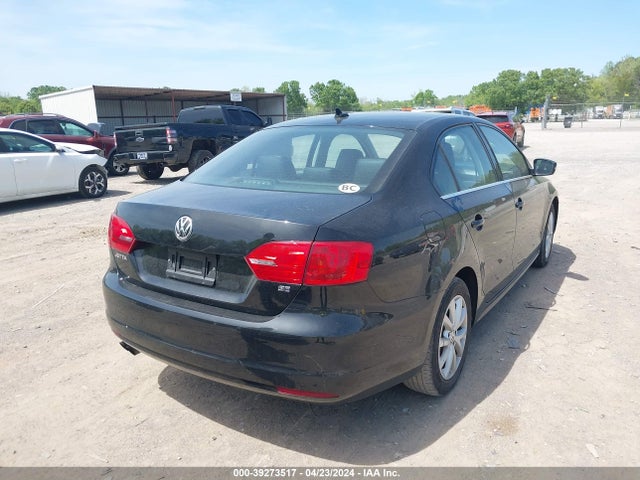 3VWD07AJ5EM324502 Volkswagen Jetta 1.8t Se