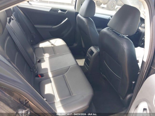 3VWD07AJ5EM324502 Volkswagen Jetta 1.8t Se