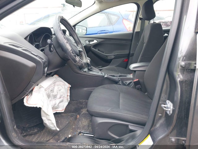 Ford FOCUS SE 2018 1FADP3K23JL222258 Image 5