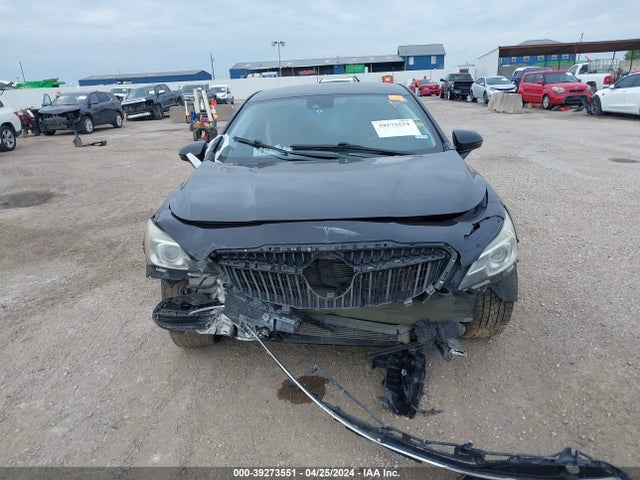 1G4ZR5SS2HU180008 Buick Lacrosse Premium