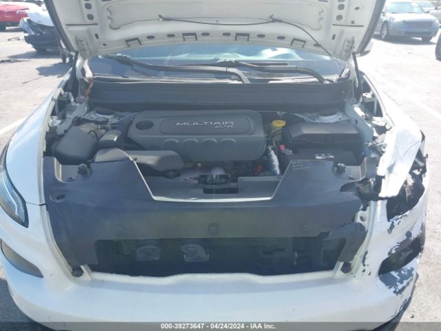 1C4PJLCB0FW711715 Jeep Cherokee Latitude