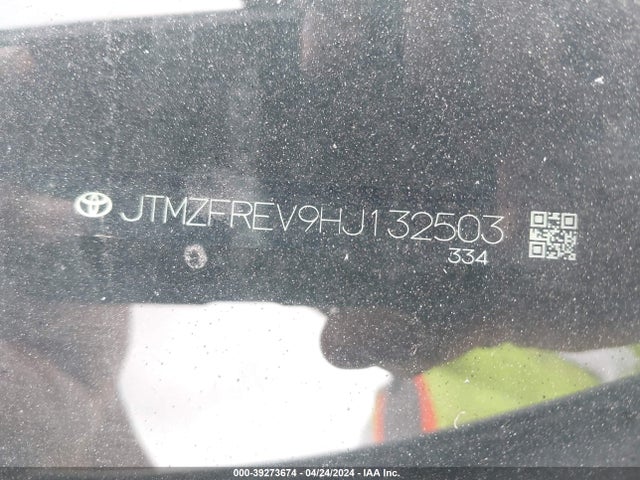 Toyota RAV4 LE 2017 JTMZFREV9HJ132503 Image 9