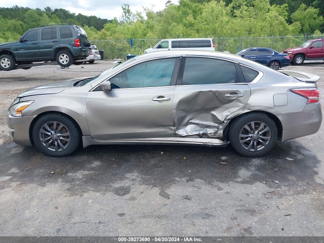 Nissan Altima 2.5 S 2015 1N4AL3AP0FC590402 Image 13