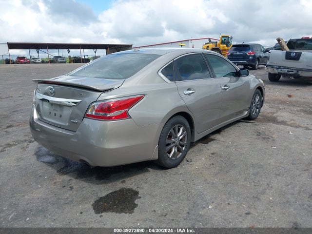 Nissan Altima 2.5 S 2015 1N4AL3AP0FC590402 Image 4