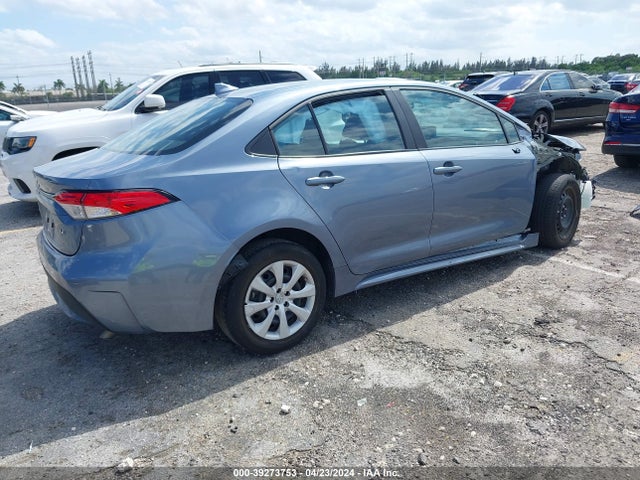 Toyota COROLLA LE 2022 5YFEPMAE0NP388850 Image 4