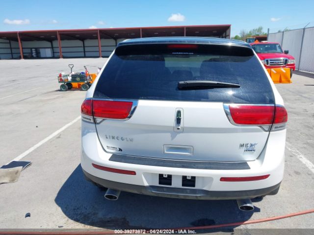 2LMDJ8JK3EBL00120 Lincoln MKX