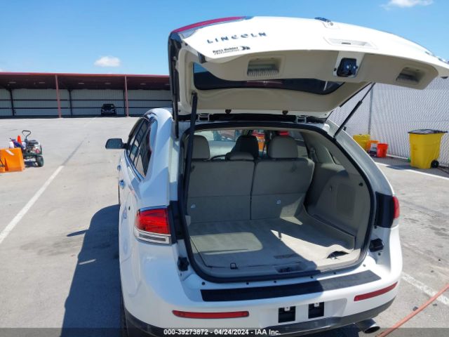 2LMDJ8JK3EBL00120 Lincoln MKX