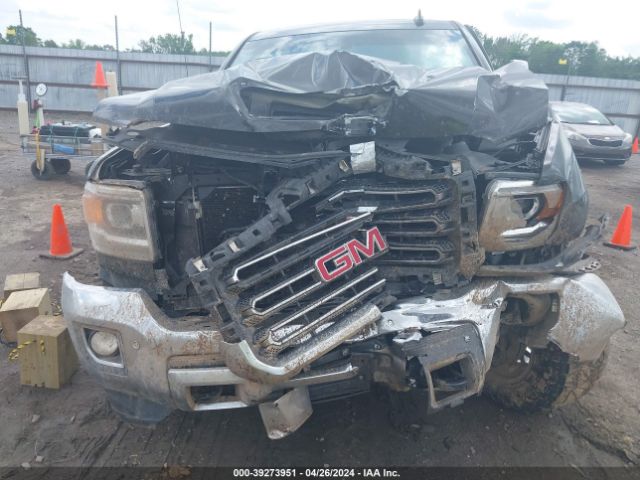 1GT12TEY4JF225390 GMC Sierra 2500hd Slt
