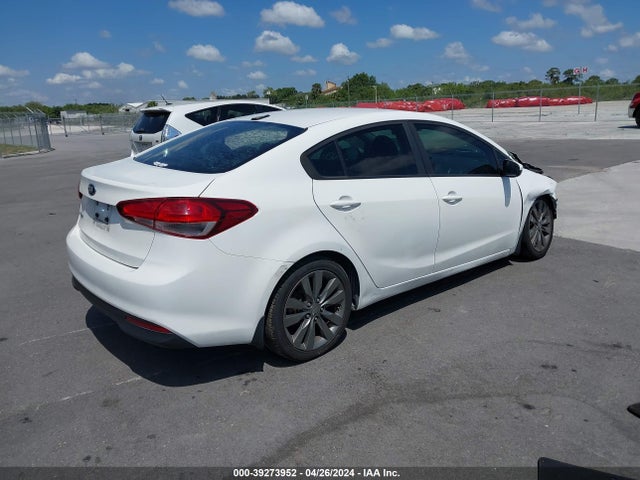 KIA FORTE LX 2018 3KPFK4A78JE236007 Image 4