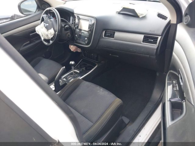 JA4AD2A31HZ065308 Mitsubishi Outlander Es
