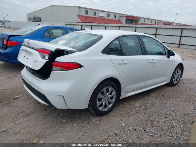 Toyota COROLLA LE 2022 5YFEPMAE4NP289030 Image 4