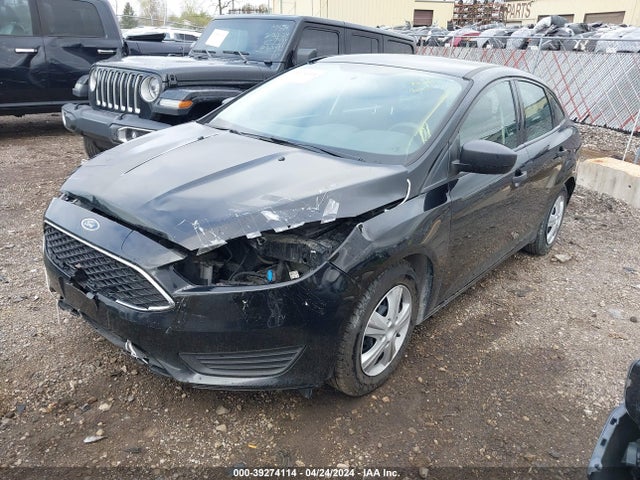 Ford FOCUS S 2018 1FADP3E2XJL216162 Image 2