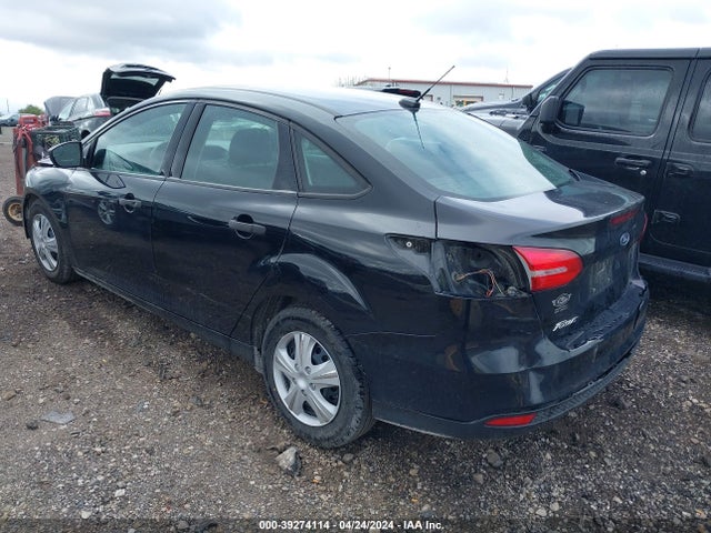 Ford FOCUS S 2018 1FADP3E2XJL216162 Image 3