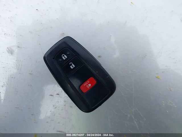Toyota Prius Three 2018 JTDKARFU3J3546280 Image 11