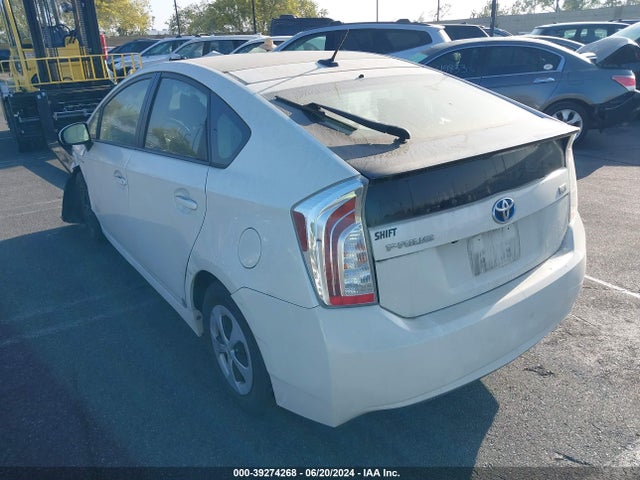 Toyota Prius Three 2014 JTDKN3DU9E1738776 Image 3