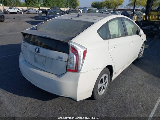 Toyota Prius Three 2014 JTDKN3DU9E1738776 Image 4