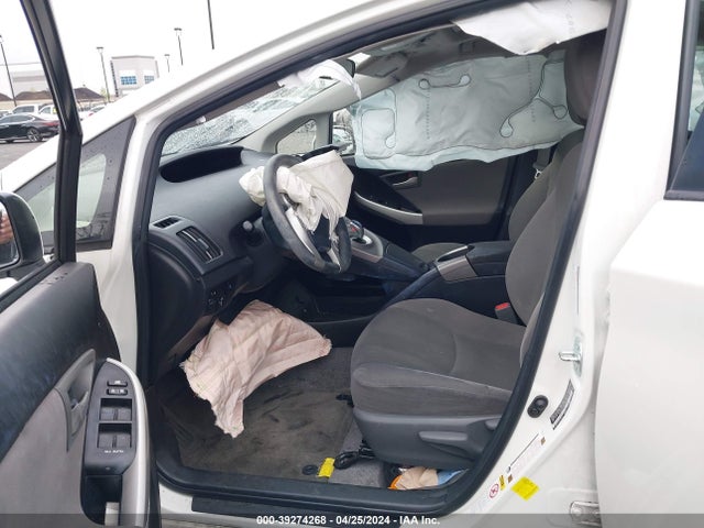 Toyota Prius Three 2014 JTDKN3DU9E1738776 Image 5