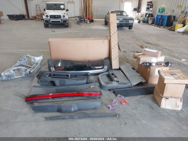 7PDSGABA2PN021017 Rivian R1s Adventure