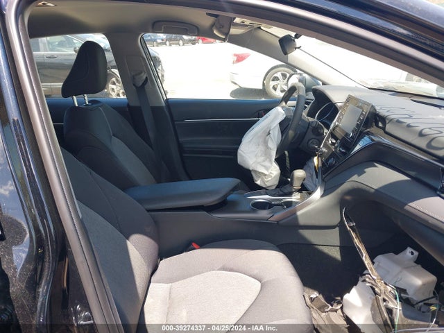 Toyota CAMRY LE 2022 4T1C11AK5NU636120 Image 5