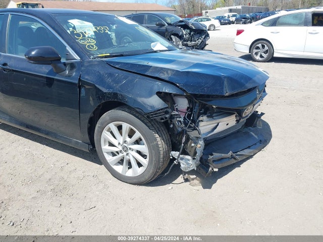 Toyota CAMRY LE 2022 4T1C11AK5NU636120 Image 6