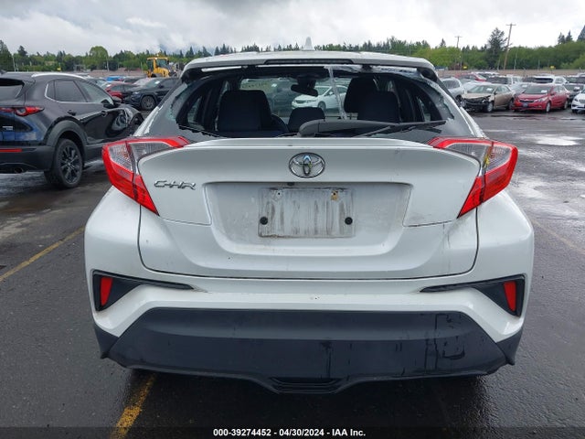Toyota C-HR XLE 2021 NMTKHMBX3MR139382 Image 17