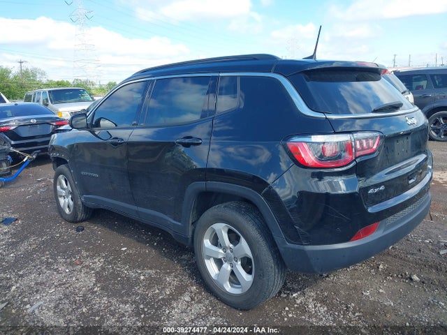 3C4NJDBBXKT840401 Jeep Compass Latitude 4x4