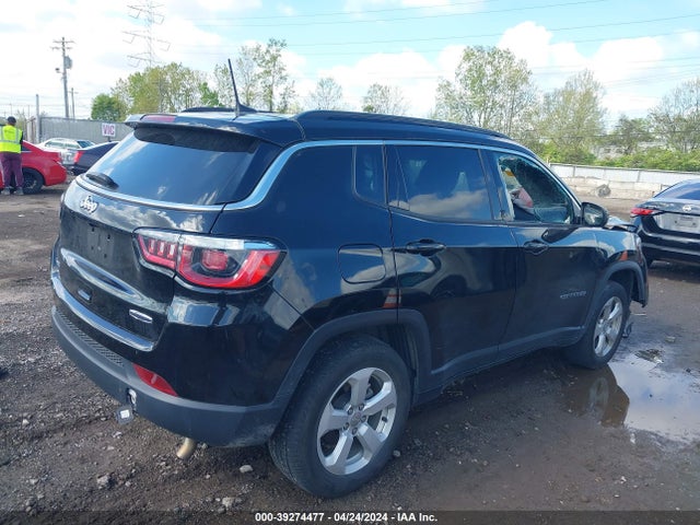 3C4NJDBBXKT840401 Jeep Compass Latitude 4x4