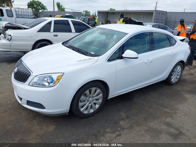 Buick Verano 2015 1G4PP5SK1F4199045 Image 2