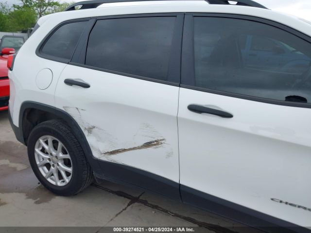 1C4PJLAB0HW613712 Jeep Cherokee Sport Fwd