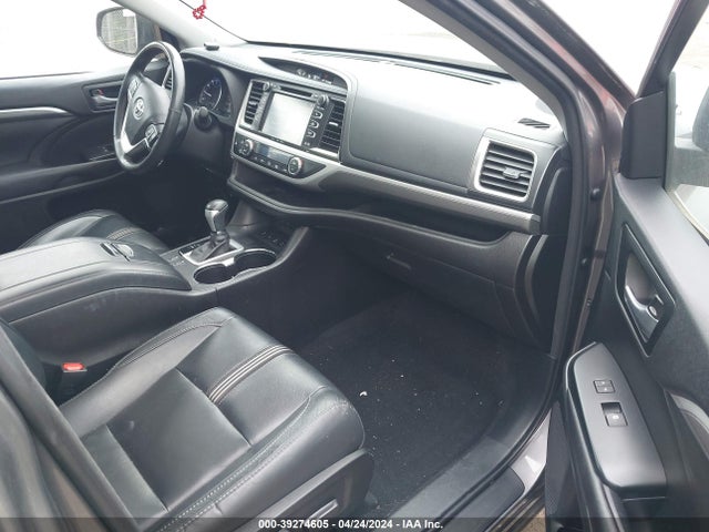 Toyota Highlander Se 2017 5TDJZRFHXHS469732 Image 5