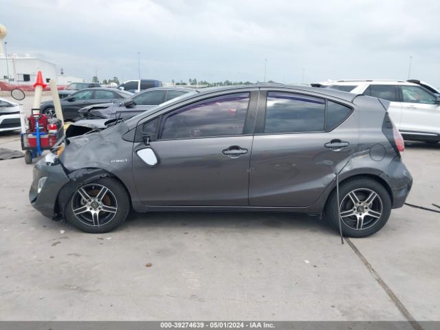 JTDKDTB32G1139864 Toyota Prius C One
