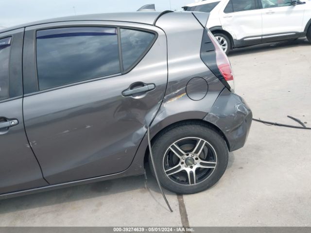 JTDKDTB32G1139864 Toyota Prius C One