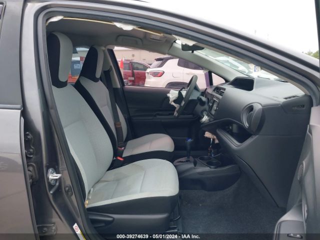 JTDKDTB32G1139864 Toyota Prius C One