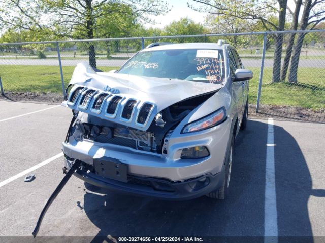 1C4PJMCSXHW588093 Jeep Cherokee Latitude 4x4
